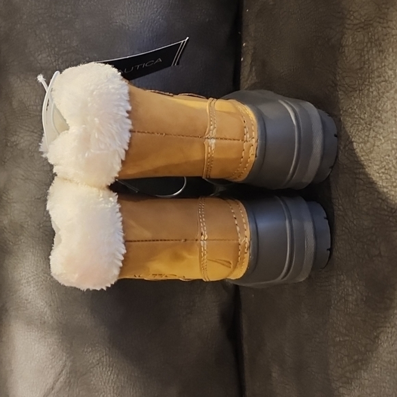 Brand New Nautica ayce toddler boots size 8 - Picture 3 of 7